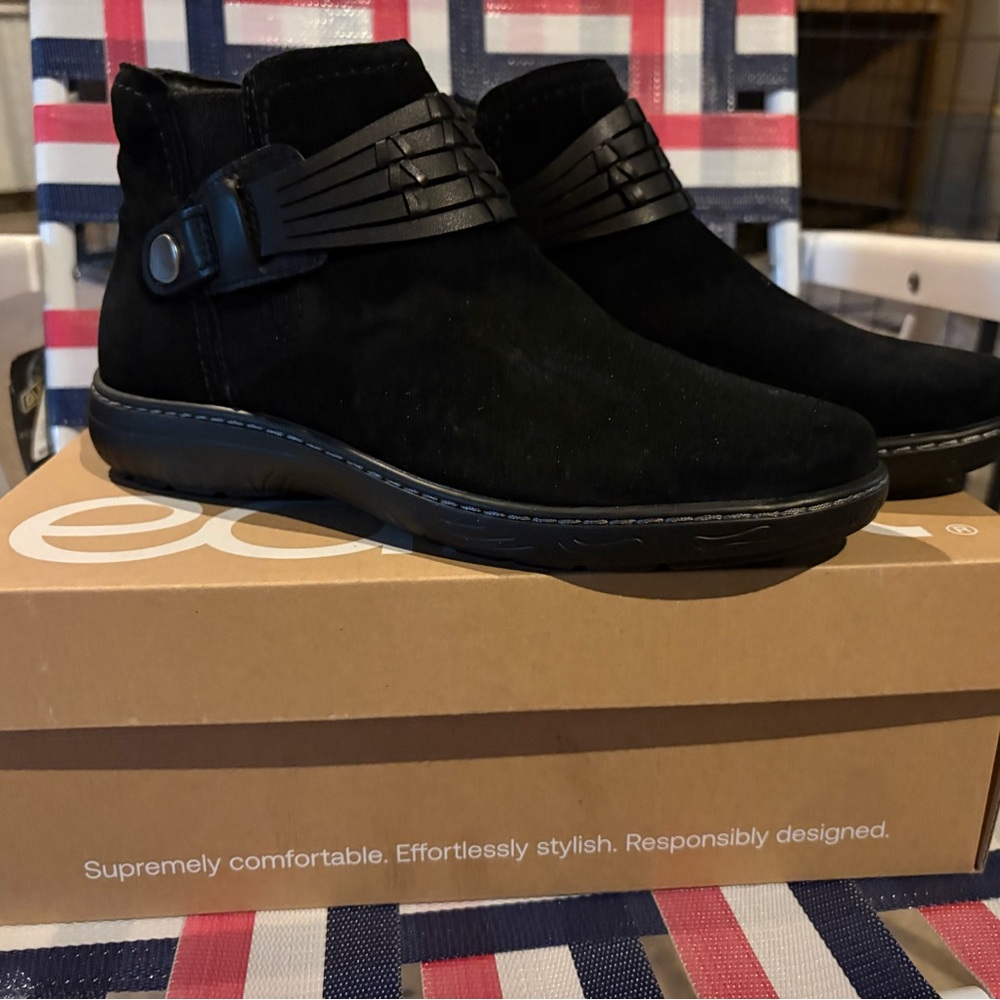 Womens Earth Black Suede Ankle Boots - Comfortable Casual Slip-On with zipper